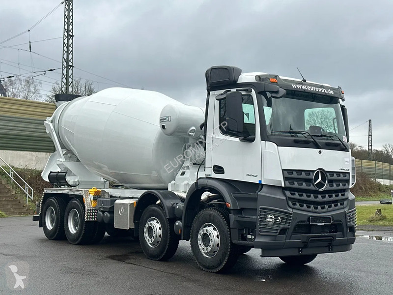 Camion Mercedes 4242 Mercedes-Benz  5 4242 8x4...