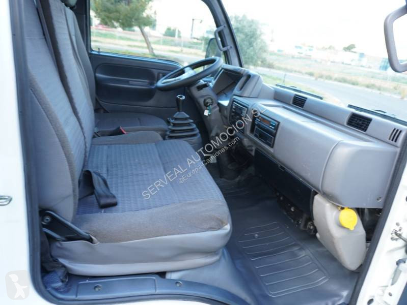 Furgoneta Nissan