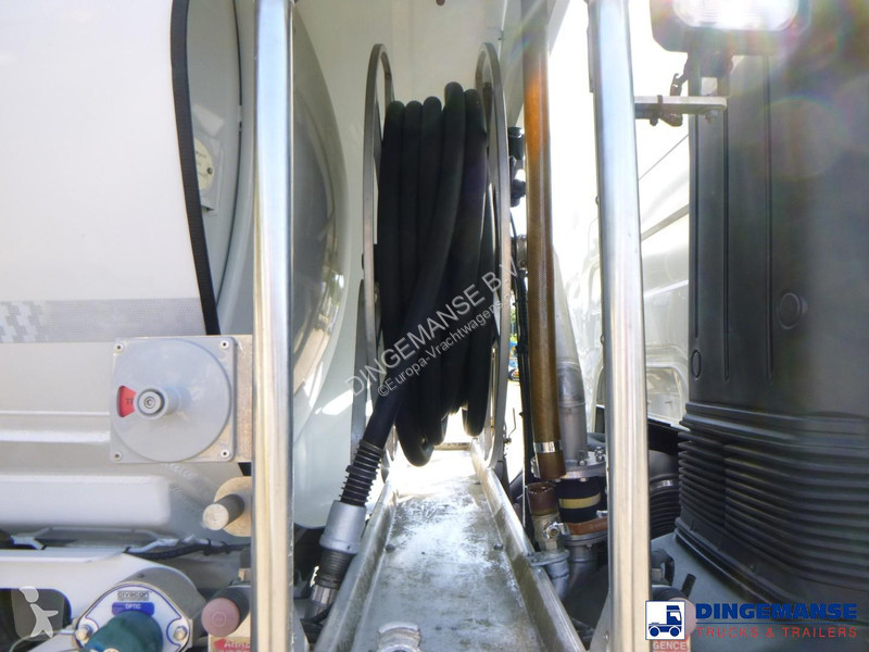 شاحنة Renault 270 dxi 4x2 fuel tank 13.7 m3 / 4...