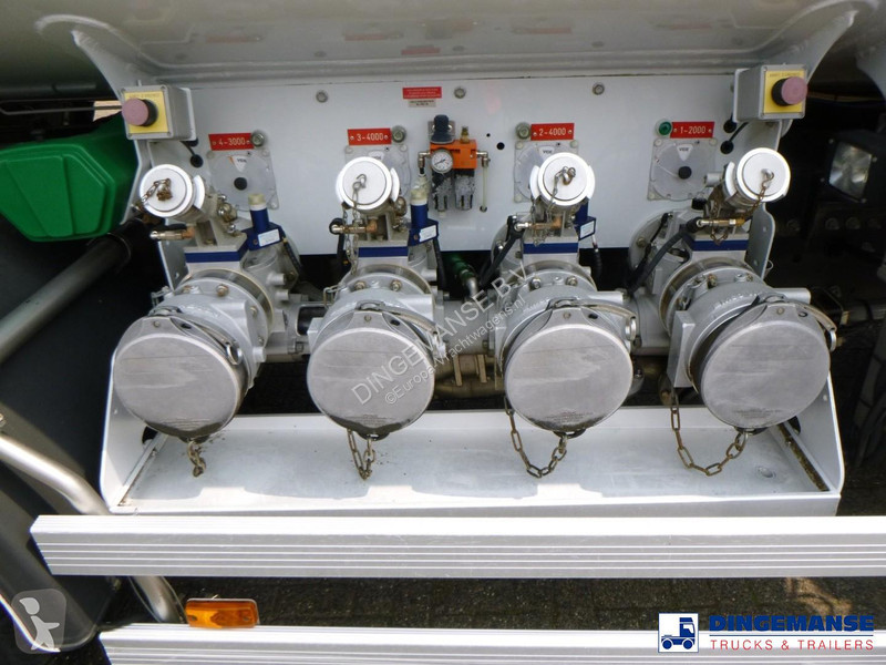 شاحنة Renault 270 dxi 4x2 fuel tank 13.7 m3 / 4...
