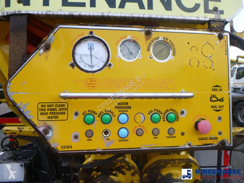 Camion Mercedes 1824 4x2 vacuum tank 8.1 m3