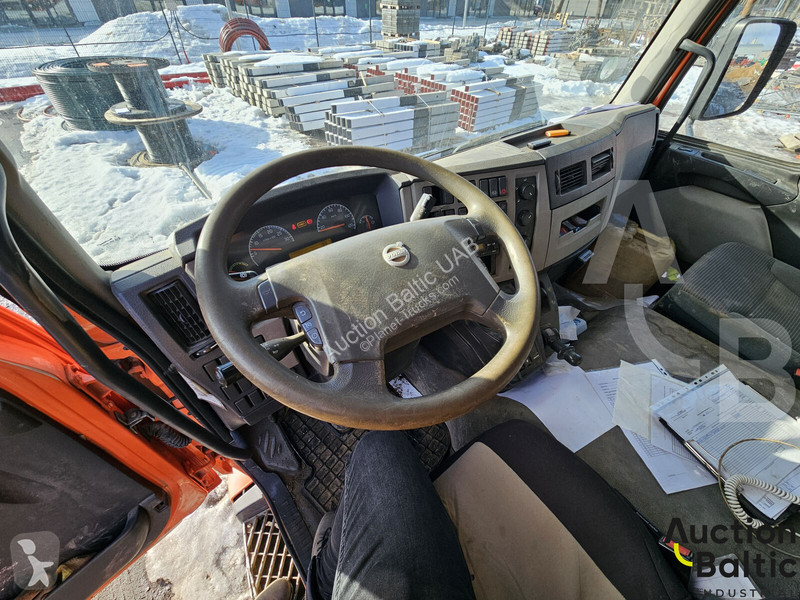 Camion Volvo FL 4X2