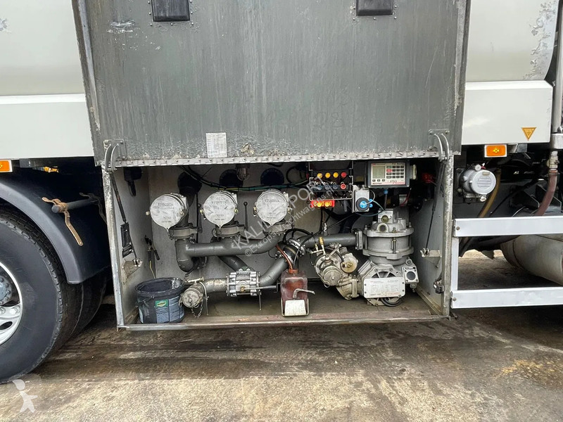 شاحنة Volvo 12420 Fuel Tank Truck 19.000 Liters...