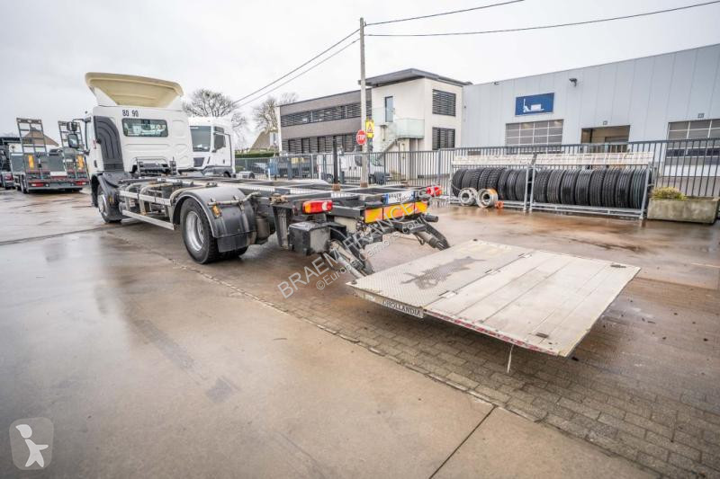 شاحنة Renault  D19 WIDE 320 DXI + DHOLLANDIA 2T.