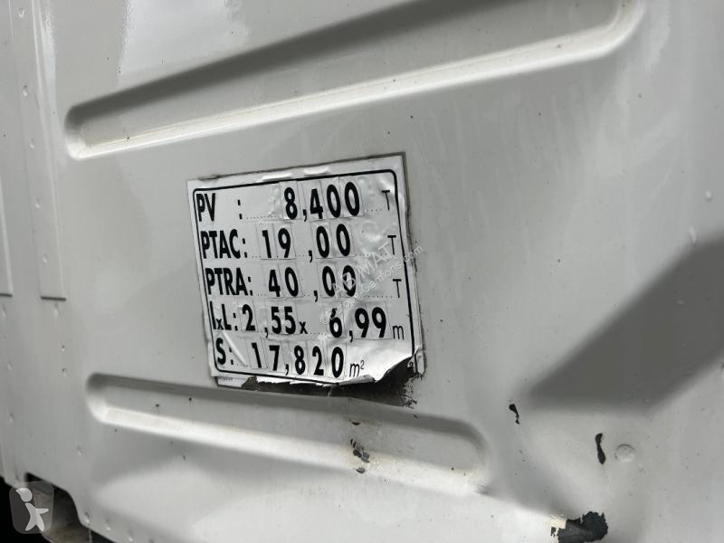 شاحنة Volvo