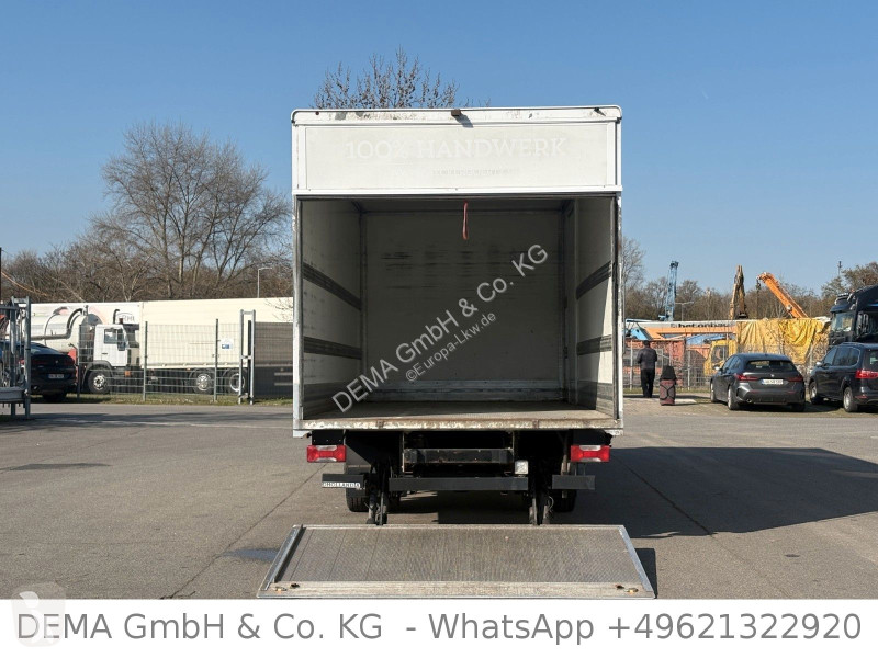 Грузовик Iveco...