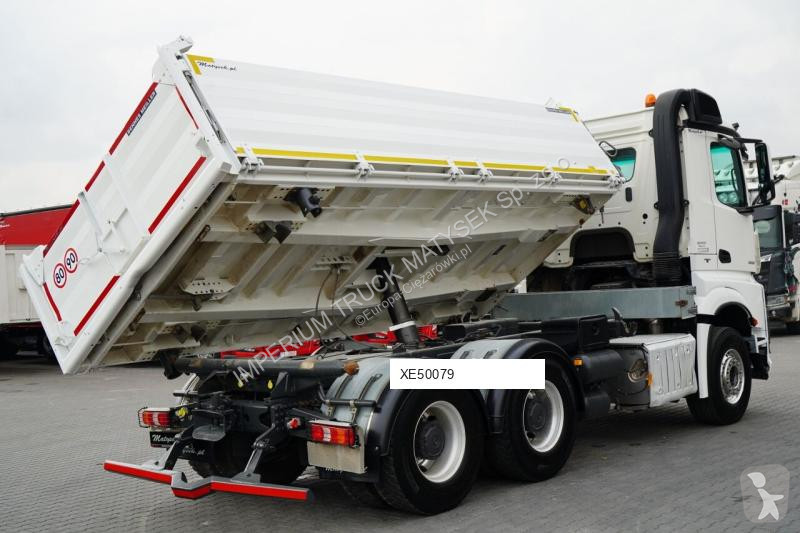 شاحنة Mercedes AROCS 2658
