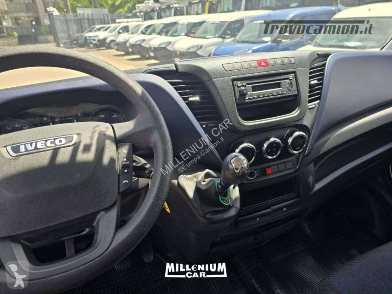 Furgoneta Iveco 35-18 CELLA FIORI (2019)