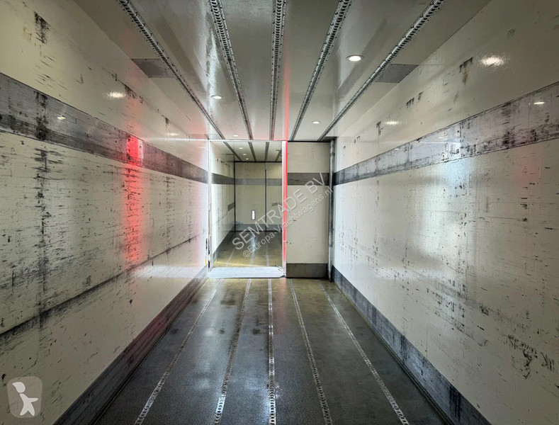شاحنة Mercedes 2642 HEIWO ISOLATED BOXES DOUBLE...