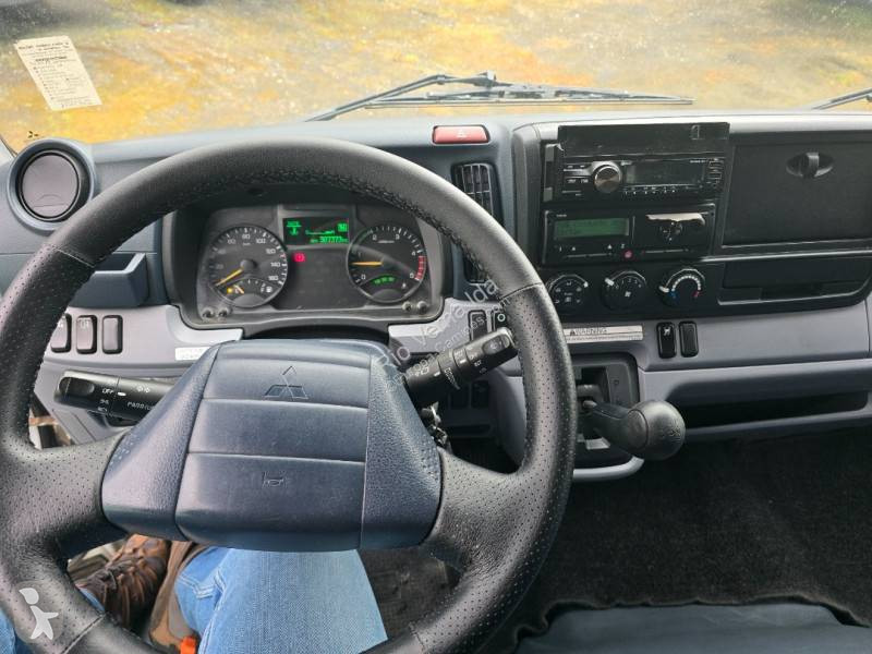 Camion Mitsubishi Fuso