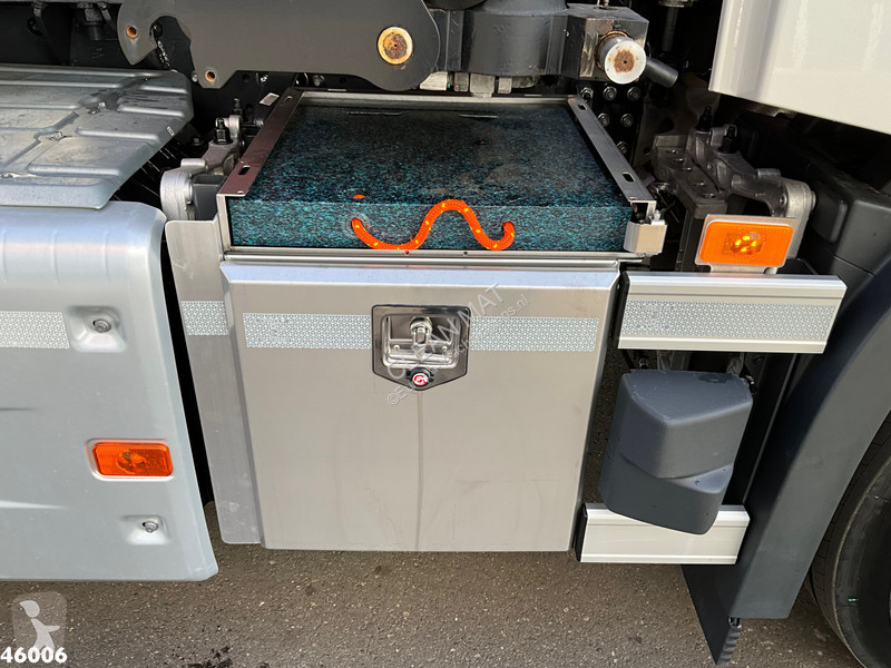 شاحنة Volvo 460 Euro 6 HMF 50 Tonmeter...