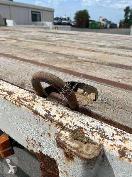 Nosič strojů Mercedes