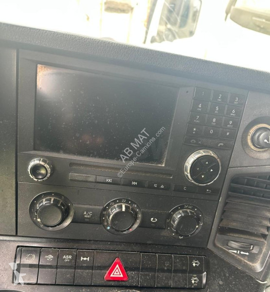 شاحنة Mercedes 1830