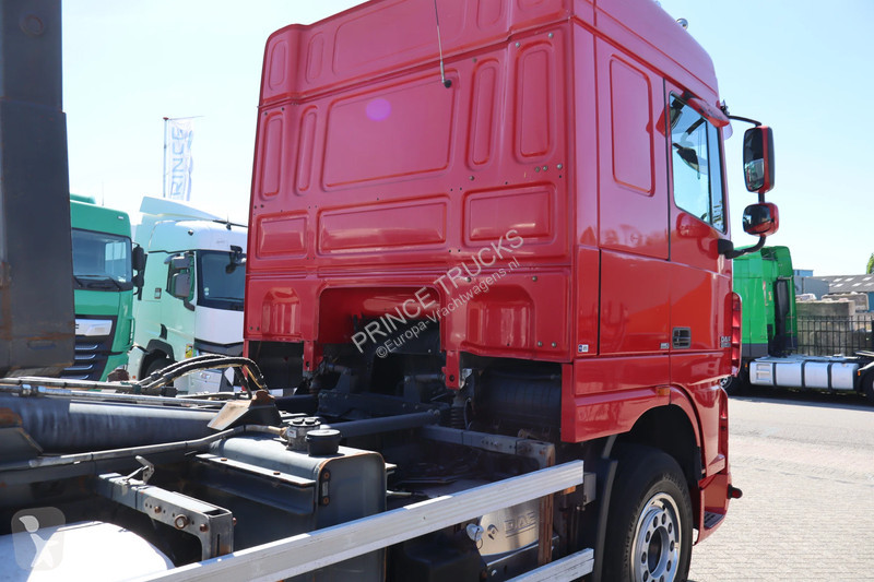 شاحنة DAF 105460 * MANUAL * CONTAINER * 6X2 *...
