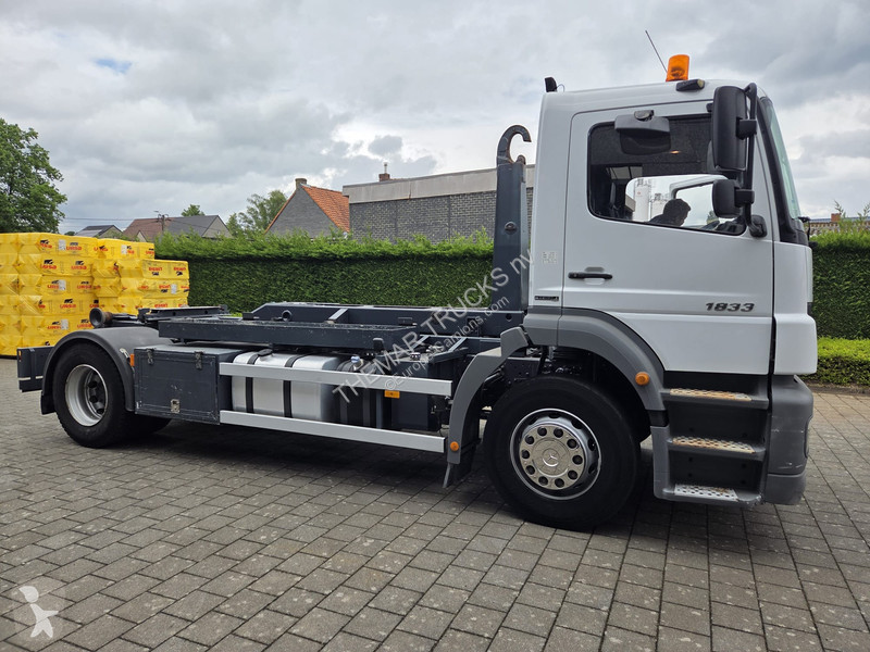 Camion Mercedes 1833 Hooklift system + hydr.lock