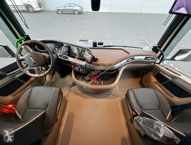 شاحنة DAF XG+ 530 R 6X2 50 CC COMI CARRIER TRS...