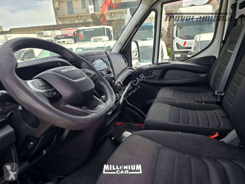 شاحنة Iveco 35-16 ANNO 2022 FURGONE 4,90