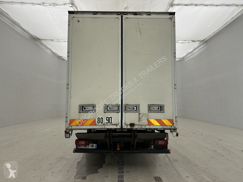 شاحنة Volvo 420 - 6x2