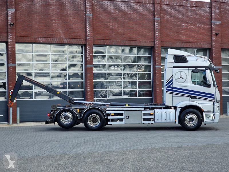 Camion Mercedes 2558 6x2 - AJK Hooklift 20T -...