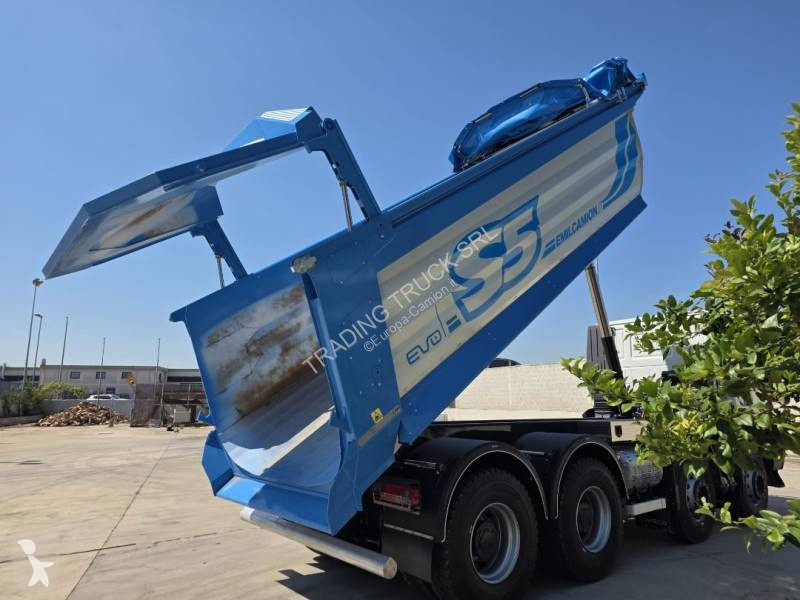 شاحنة Iveco
