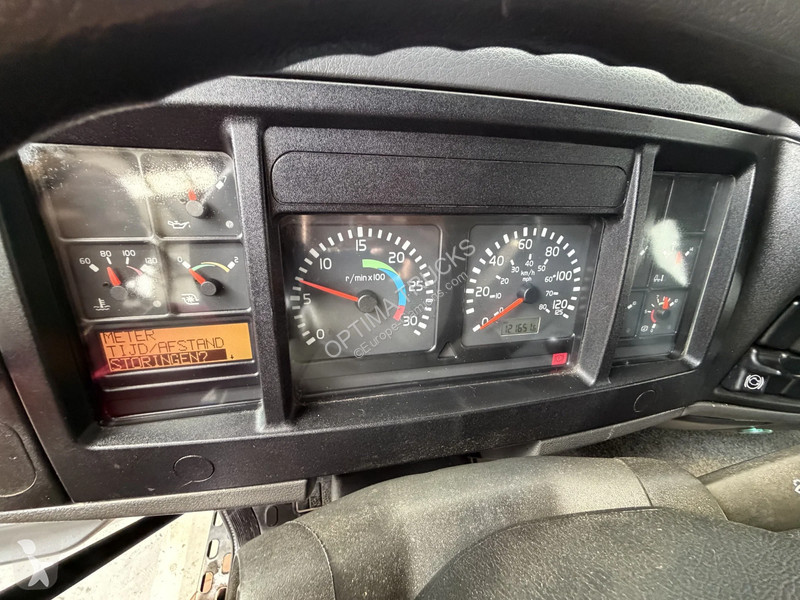 شاحنة Volvo 220 121651 km airco