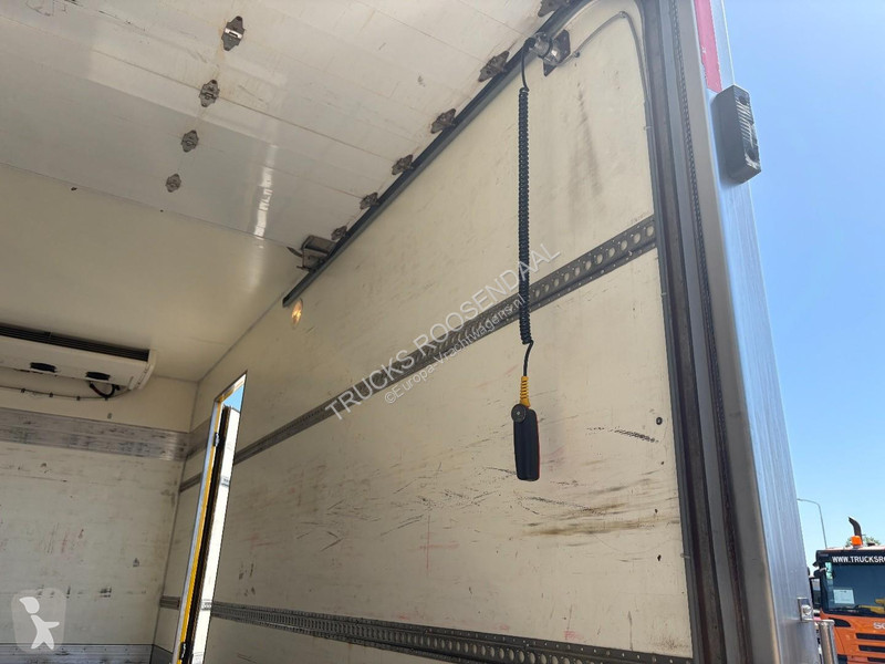 شاحنة Renault 220 DXI + CARRIER XARIOS 600 +...