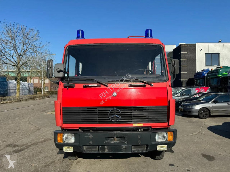 شاحنة Mercedes 4X2 FIRE TRUCK HIAB 050A ONLY...