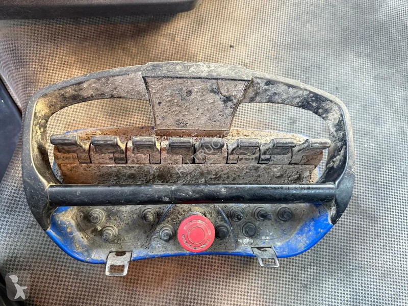 Betonárske zariadenie Renault C480 8X4 BELT +...
