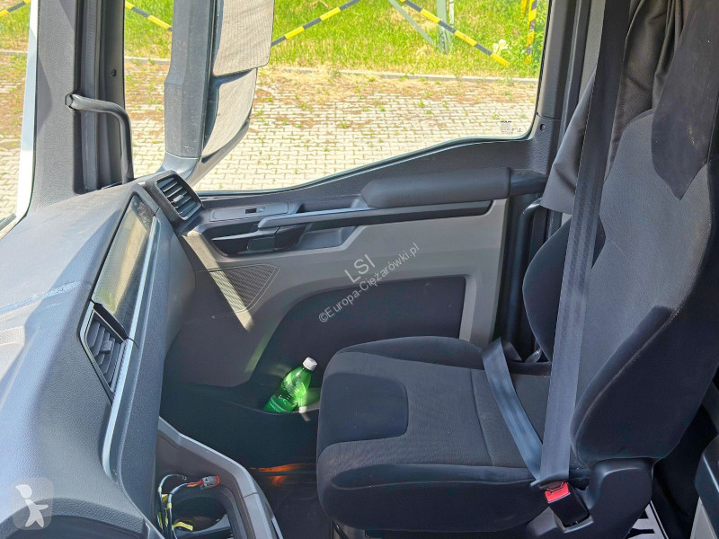Камион MAN 35.580 * ABSCHLEPPWAGEN 9,00m * 8x4...