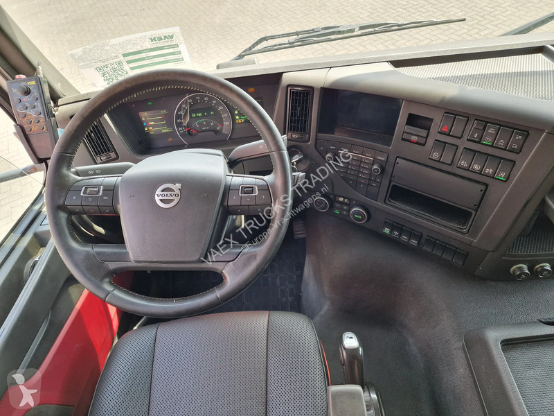 شاحنة Volvo 330 6x2*4 - Skiploader Laxo - Euro...