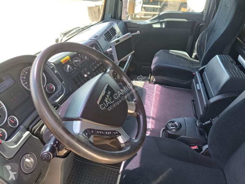 شاحنة MAN 18.340