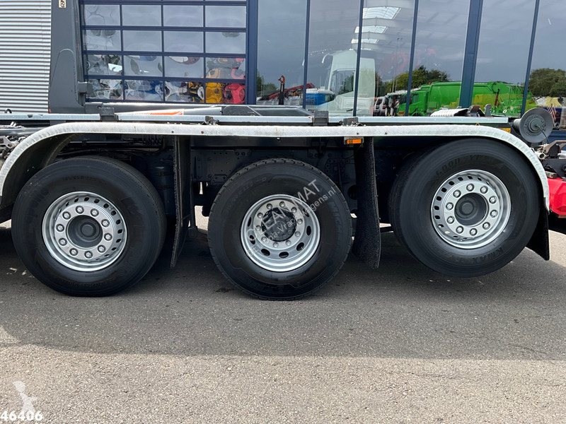 شاحنة DAF FAQ  400 8x2 Euro 6 HMF 26 Tonmeter...