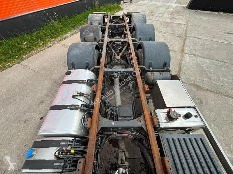 شاحنة Volvo 460 8x4*4 CHASSIS L=6726 mm