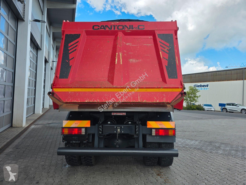 شاحنة Iveco Astra HD9 84.50-80 8x4 Muldenkipper...