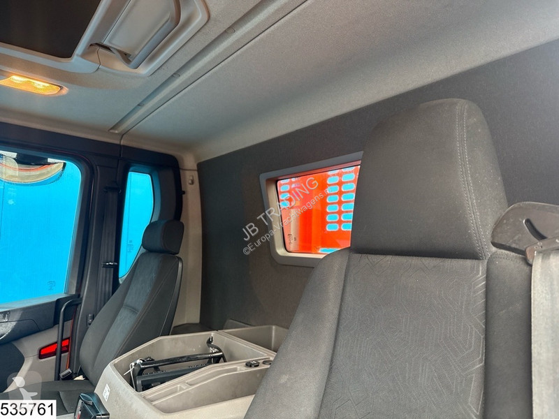 Camión Scania 6x4, EURO 6, CNG, Hiab, Remote
