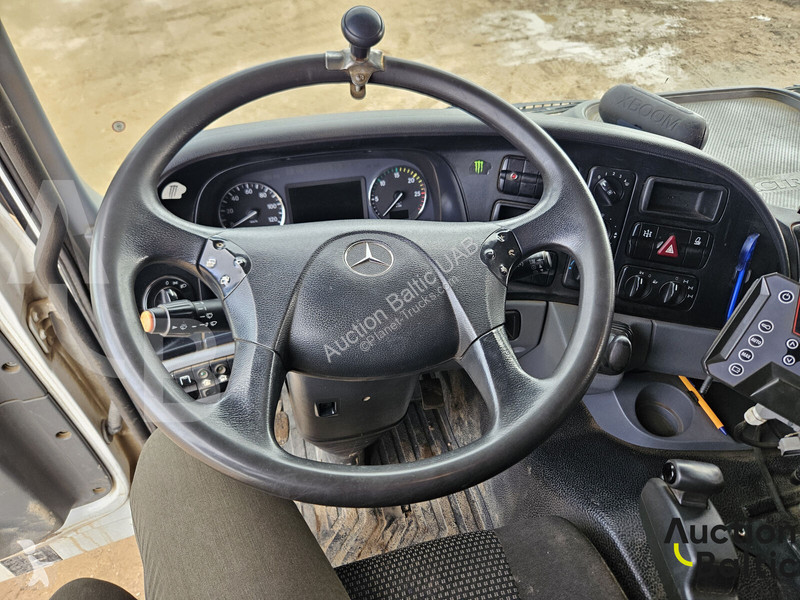 شاحنة Mercedes 3336