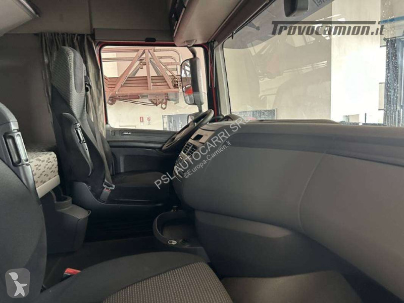 شاحنة DAF 410 FAN 6x2
