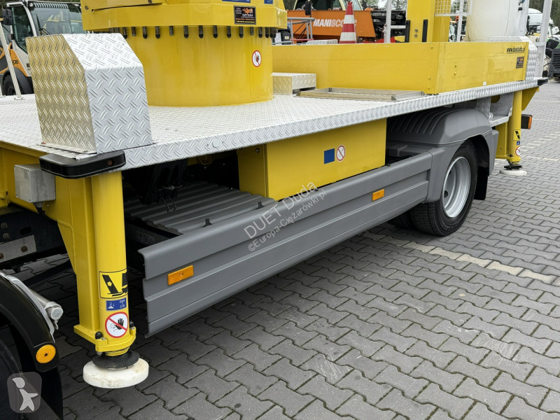 Camion Mercedes Zwyżka WUMAG WT 170 17m w bok...