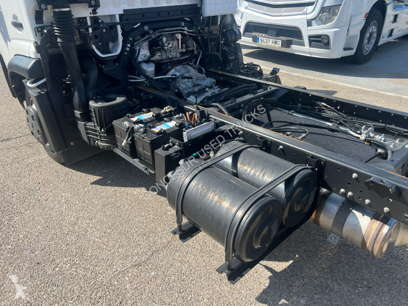 شاحنة Renault D 7,5 L4 CCM 180E6