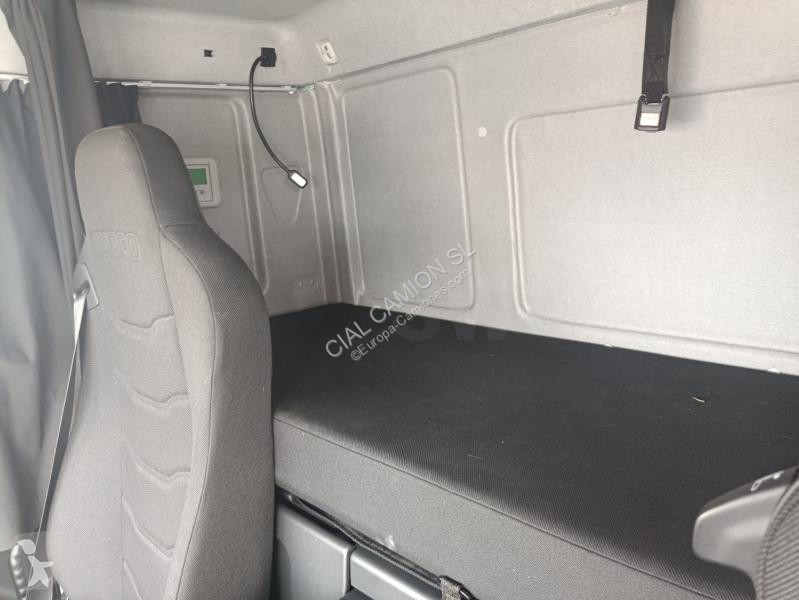 Camion Iveco  160 E 32