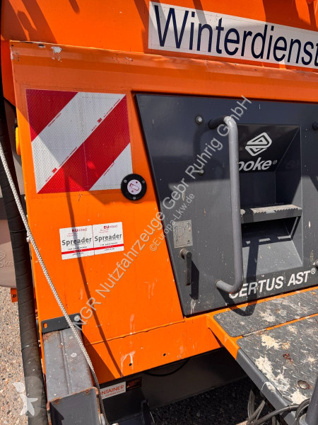 شاحنة  Abrollaufbau Salzstreuer Diesel Separat...
