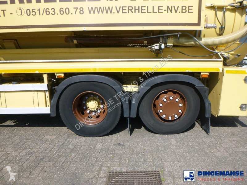 شاحنة Renault D 26 Wide 6x2 vacuum tank 11 m3