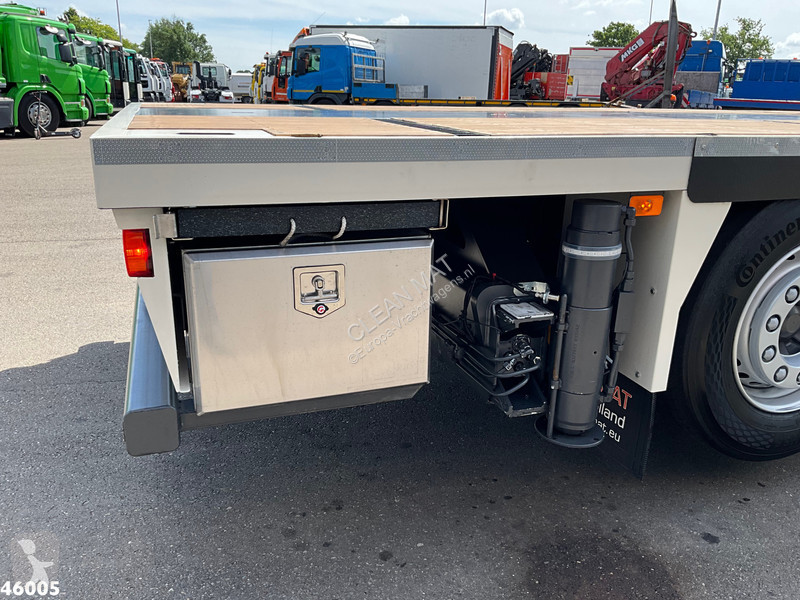 شاحنة Volvo 500 Euro 6 8x2 HMF 95 Tonmeter...