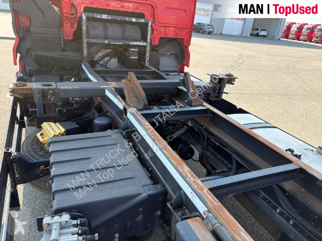 Vrachtwagen MAN TGX 26.470 6X2-4 LL
