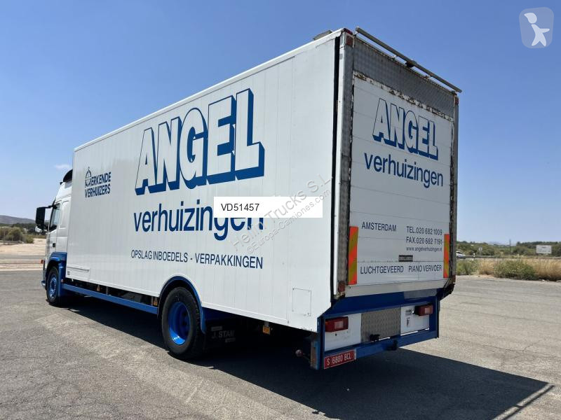 Camion Volvo FM 300 Furgon Mudanzas solo...