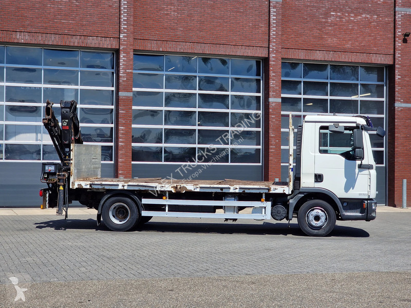 شاحنة MAN 12.210 - HIAB 077 DUO Crane / Grua -...
