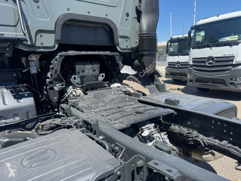 شاحنة Mercedes  3340 K 6X4