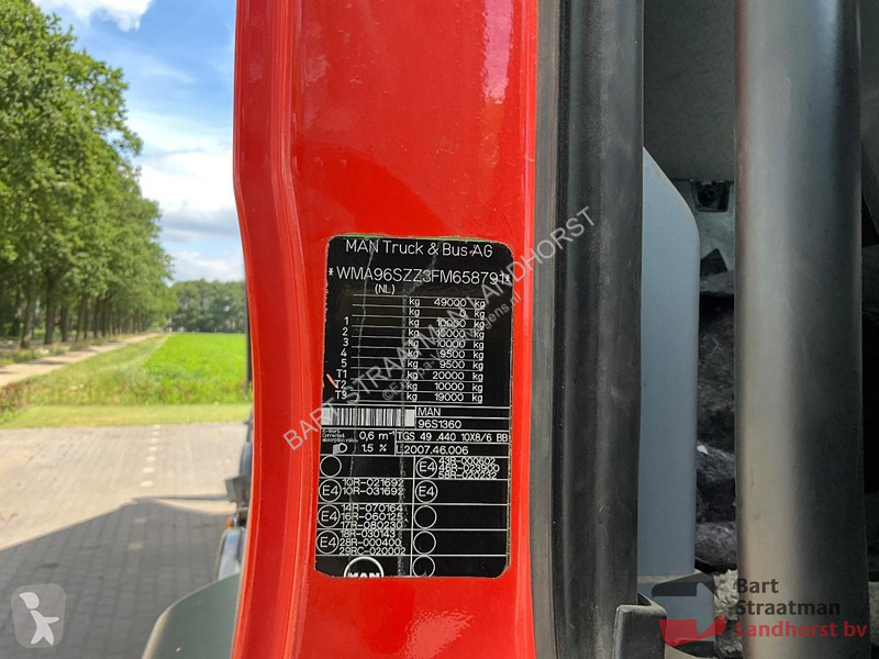 Lastbil MAN 10x8 bladvering, handgeschakeld met...