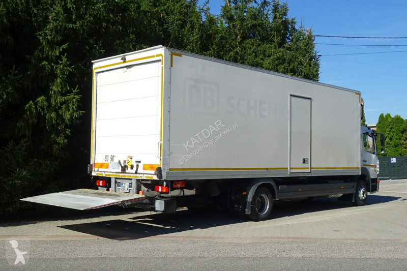 Камион Mercedes 1218 Euro 6 kontener 20pal...