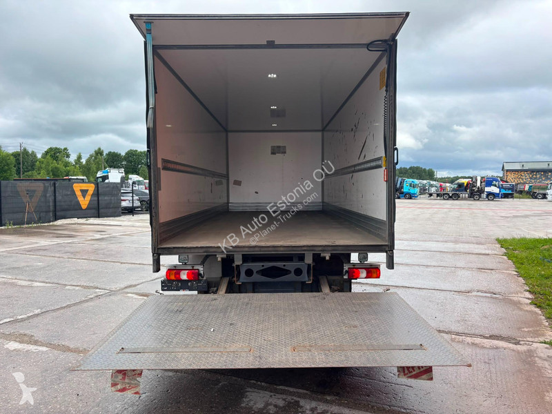 Mercedes 916 4x2 BOX L=6613 mm truck